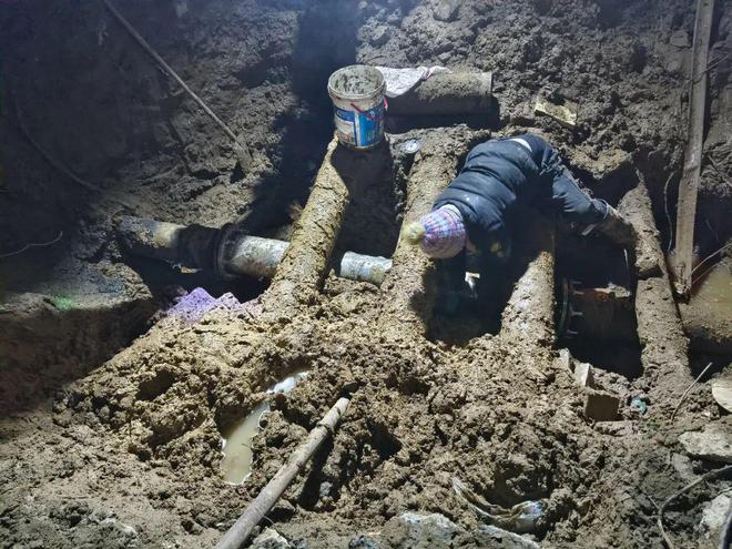 水管爆裂！8小时紧急抢修顺义635户居民零投诉的背后故事！(图2)